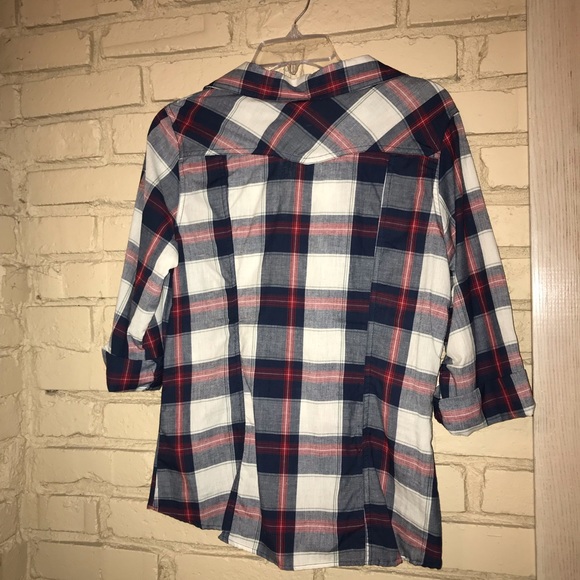 Shop Hope’s Top - Picture 2 of 3